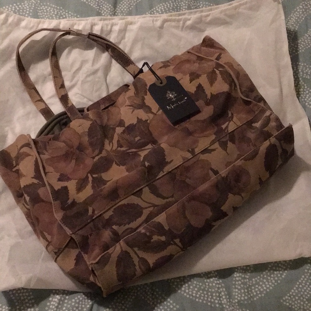 Price Drop! NWT ModaLuxe Floral Convertible Tote